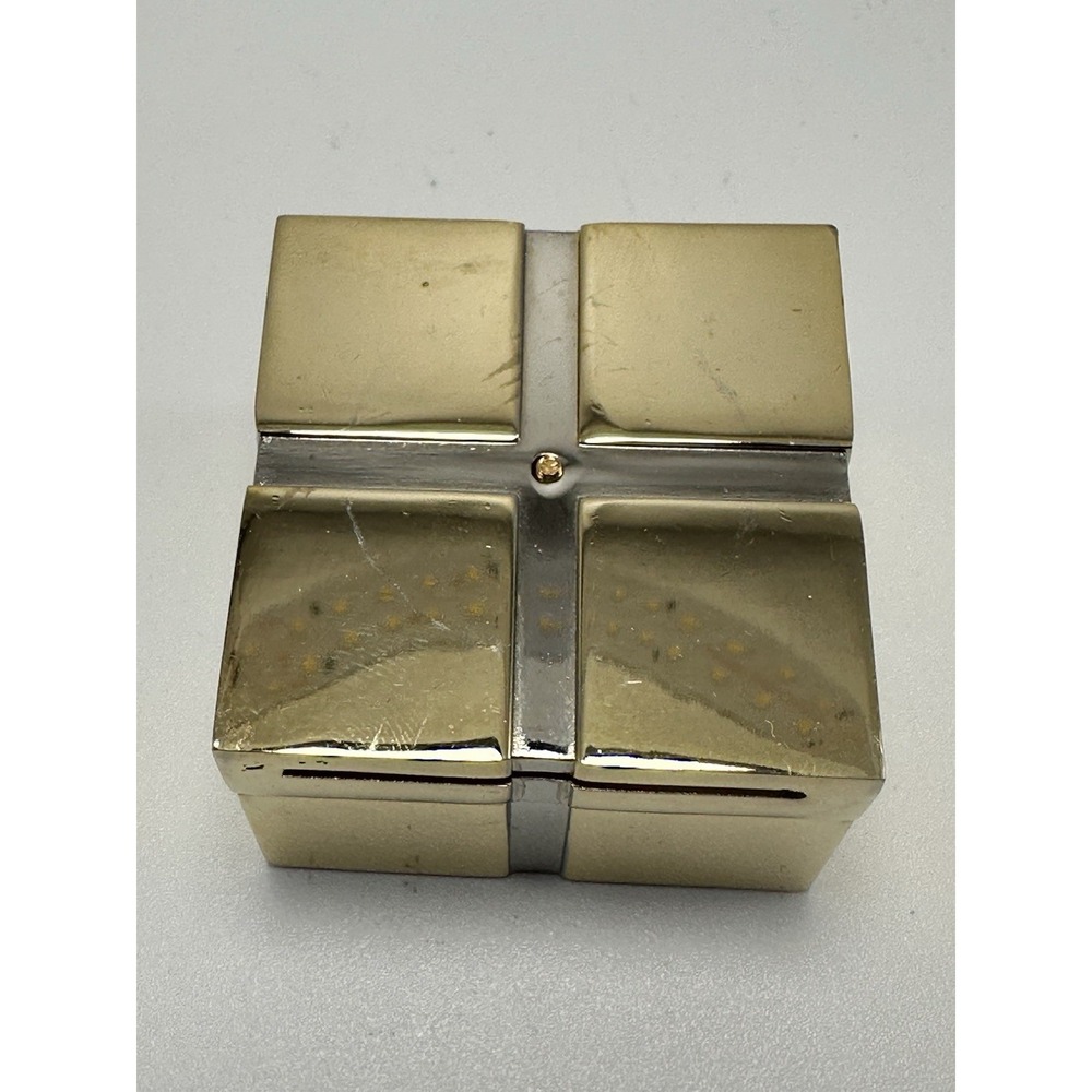 Xanadu Gift‎ Box NO Bow New Battery Mini Clock Watch V